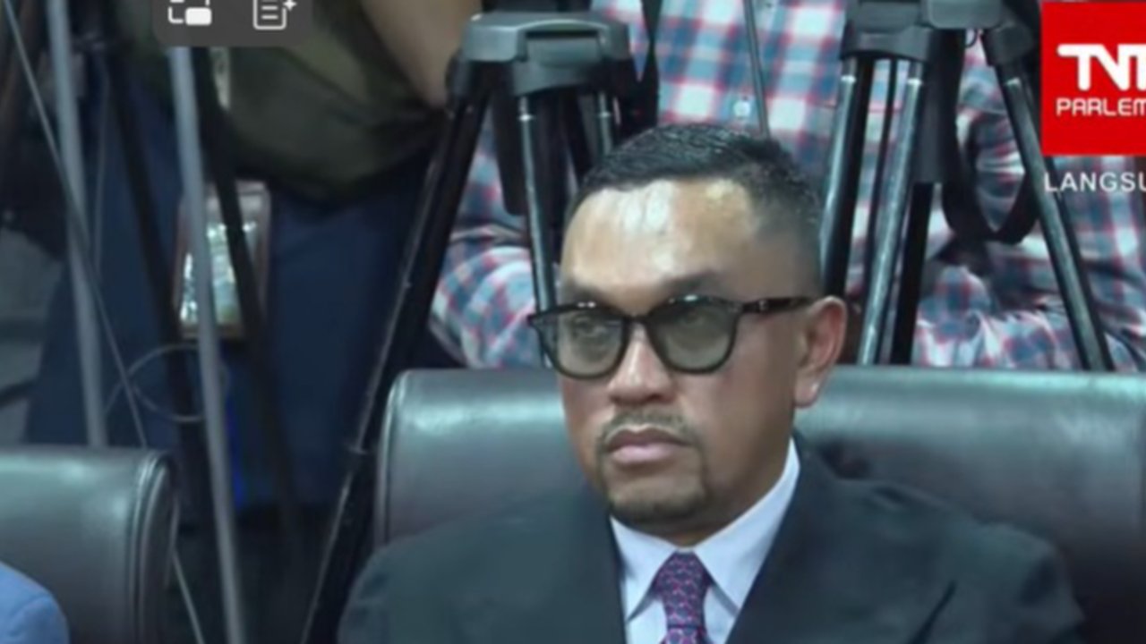 MKD DPR  Putuskan Ahmad Sahroni Langgar Kode Etik, Disanksi Nonaktif selama 6 Bulan