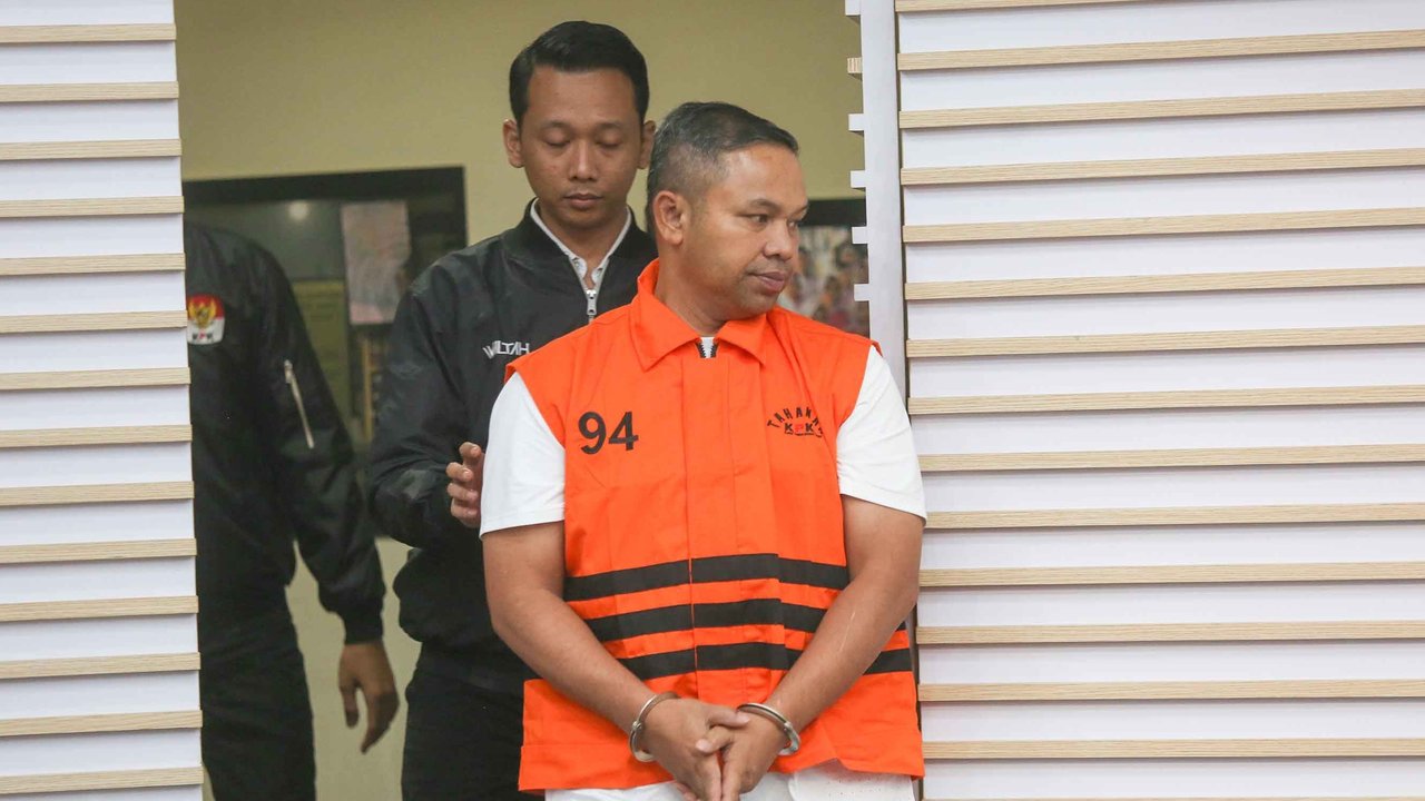 Terungkap, Uang Hasil Palak Anak Buah Digunakan Gubernur Riau untuk Jalan-Jalan ke Luar Negeri