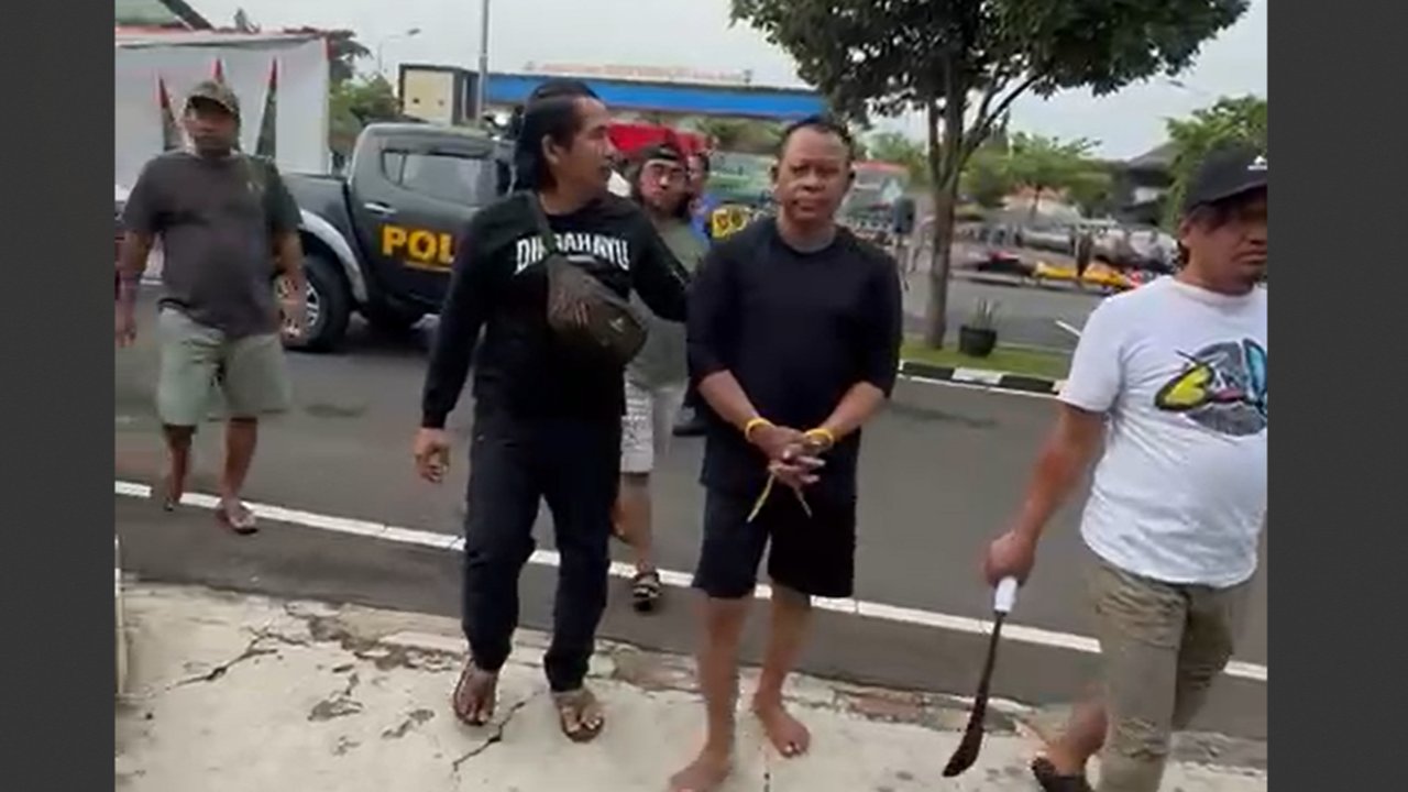 pelaku pembacokan perangkat desa