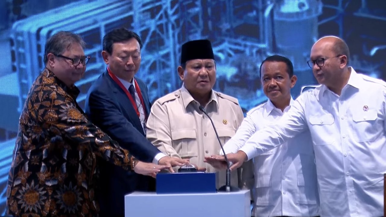 VIDEO: Pecah Prabowo Guyon Depan Taipan Korea saat Resmikan Pabrik 