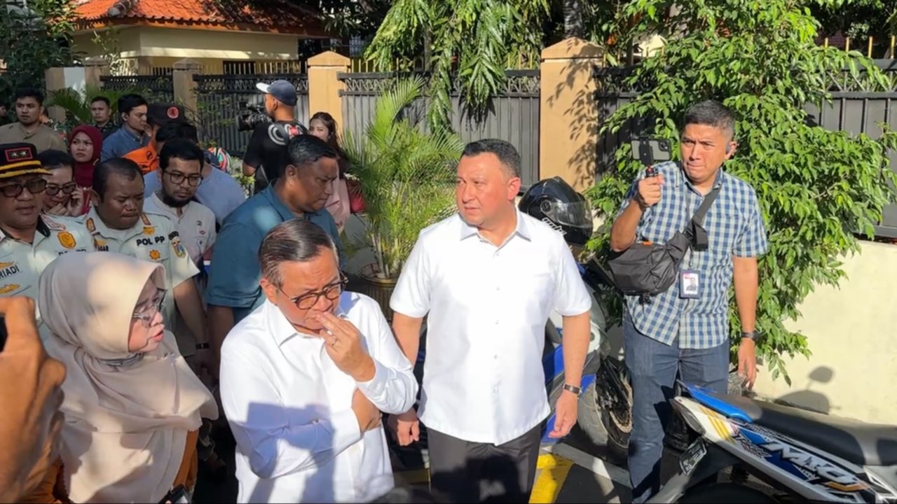 Gubernur Jakarta Pramono Anung Datangi SMAN 72 Kelapa Gading Usai Terjadi Ledakan
