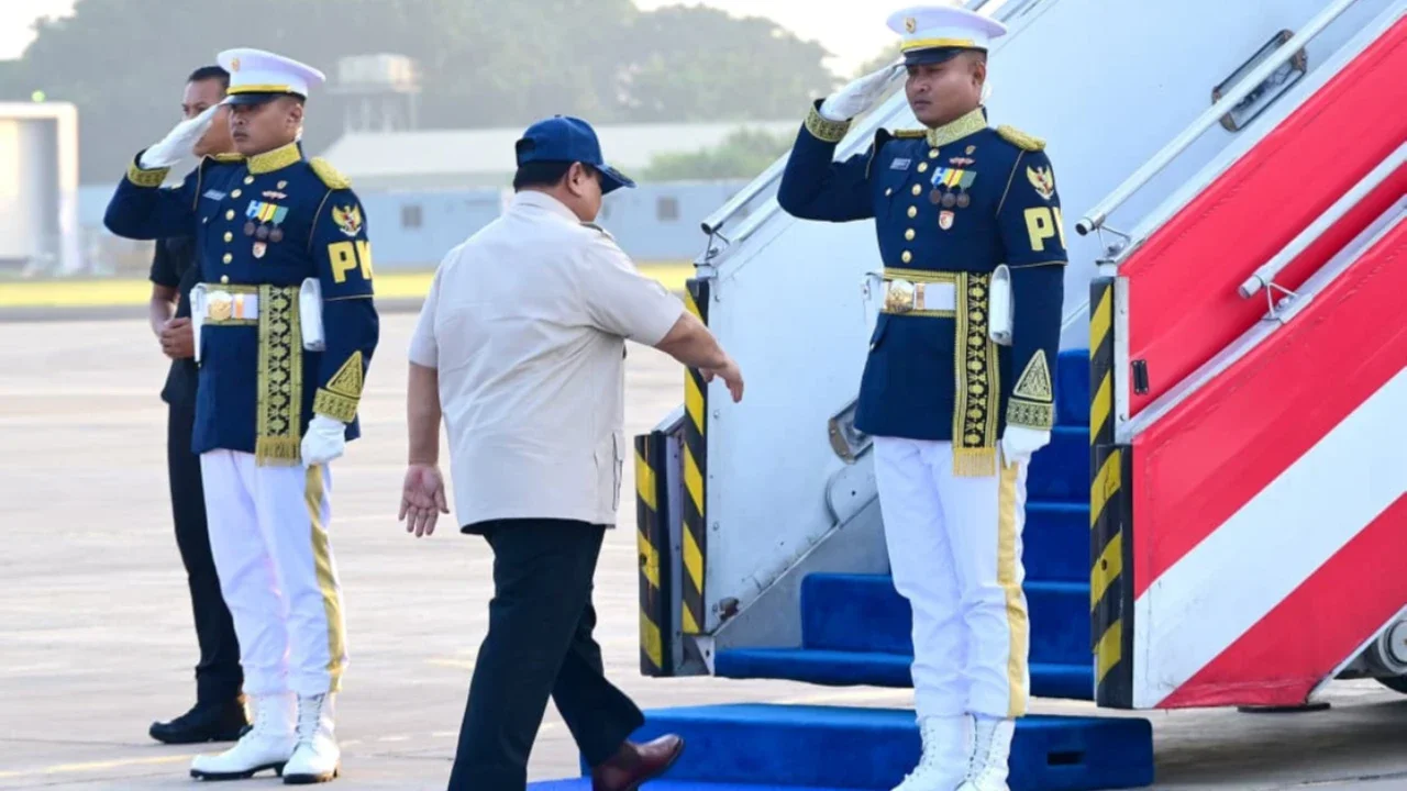 Prabowo Bertolak ke Sumatra Hari Ini, Kunjungi Daerah Terdampak Bencana Banjir