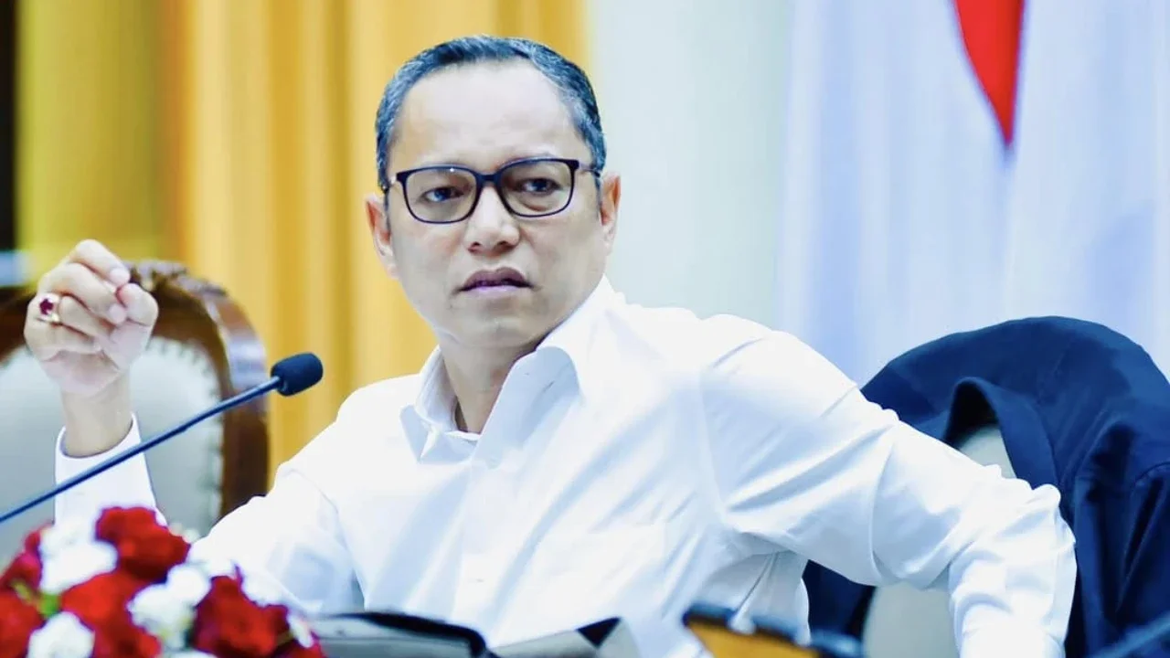 VIDEO: Galak Deddy PDIP Semprot Anak Buah Mendagri 