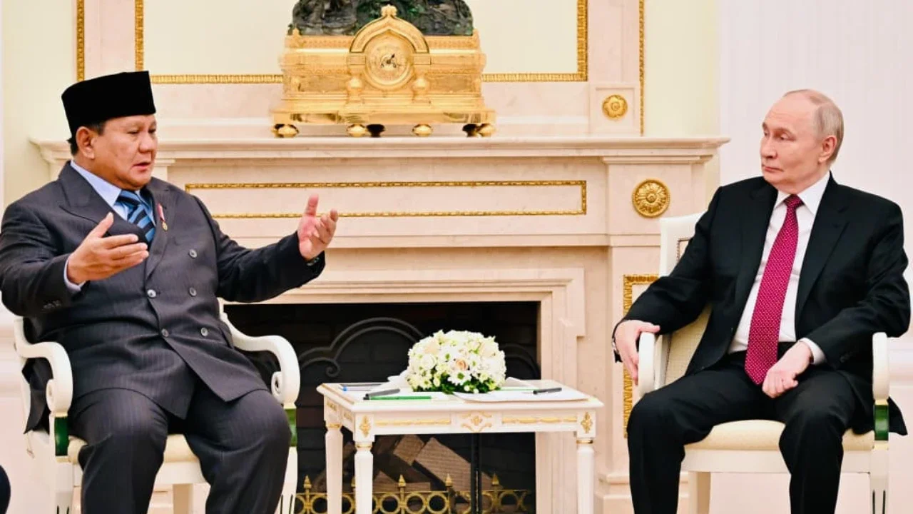 Prabowo melakukan pertemuan bilateral dengan Presiden Putin di Istana Kremlin, Moskow, Rabu (10/12/2025).