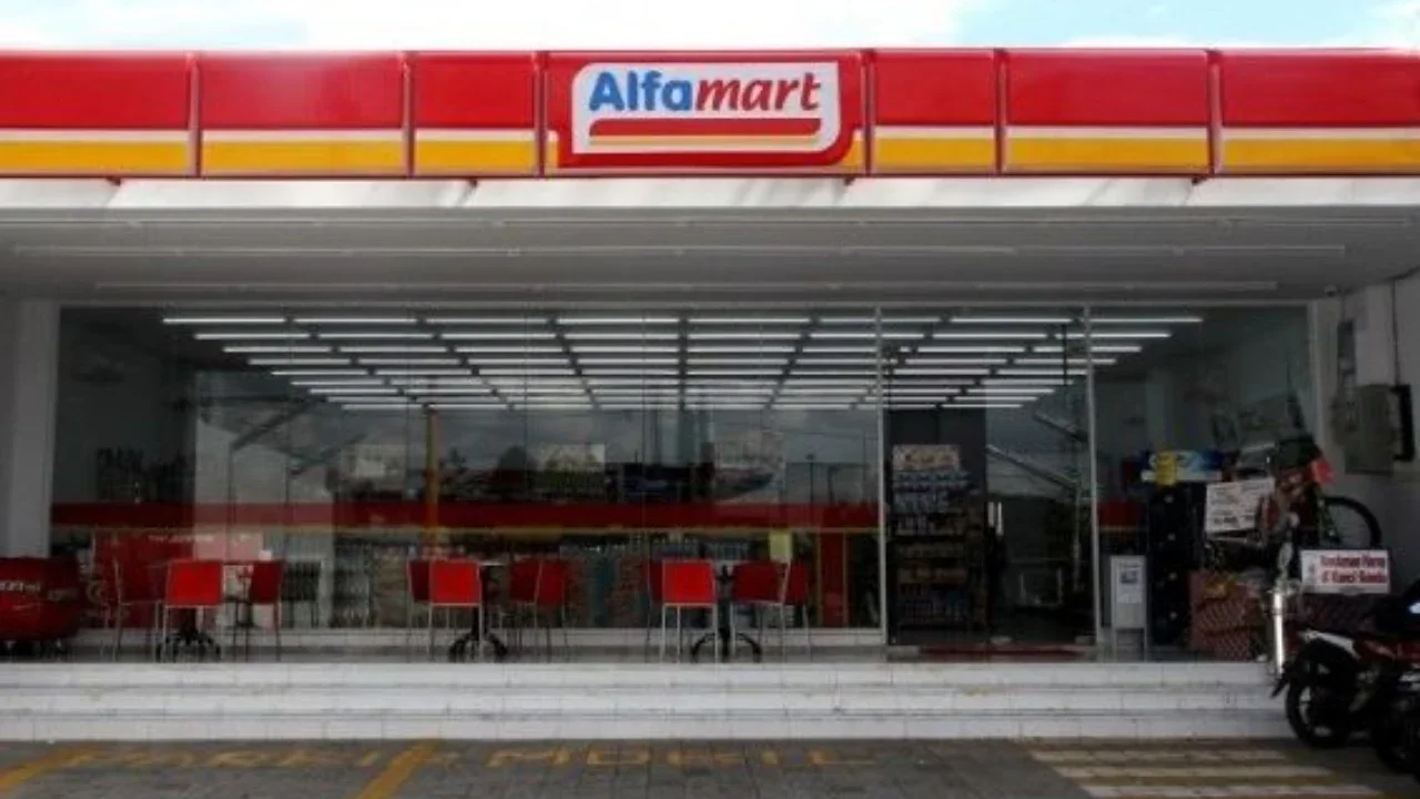 Penampakan franchise Alfamart