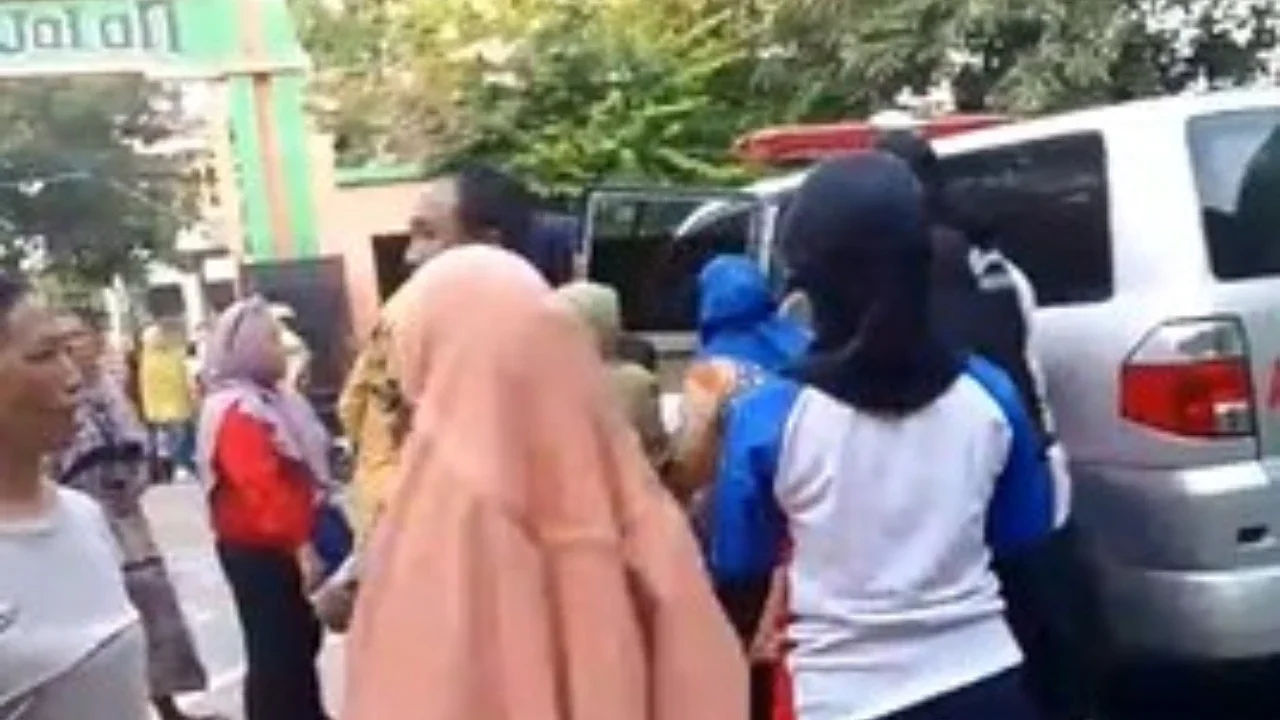 Cerita Ammar Teriak Bangunkan Sepupunya Lilo Tergeletak Usai Mobil MBG Tabrak SDN Kalibaru 01 Cilincing