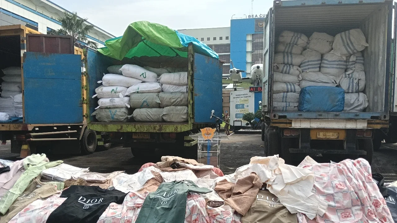 Ini Jalur Tikus Penyelundupan Pakaian Ilegal, Begini Modusnya