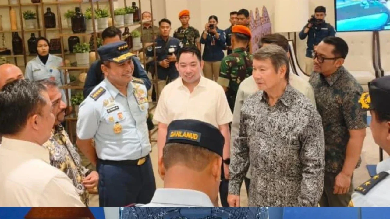 Hashim Djojohadikusumo dan Arsari Grup Berangkatkan 43,5 Ton Bantuan Logistik dari Lanud Halim