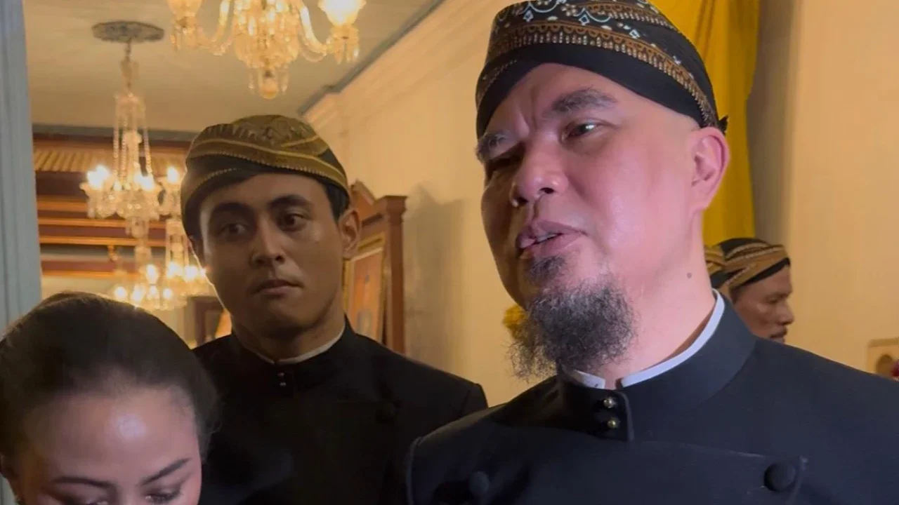 Ahmad Dhani Hadiri 40 Hari Wafatnya PB XIII: Saya Menganggap Diri Sebagai Keluarga Keraton