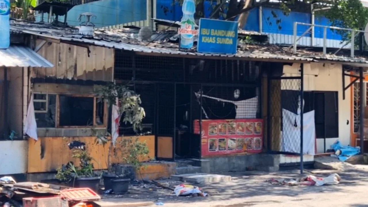 9 Motor dan 1 Mobil Dibakar Imbas Kerusuhan Kalibata, Polisi Bicara soal Penjarahan