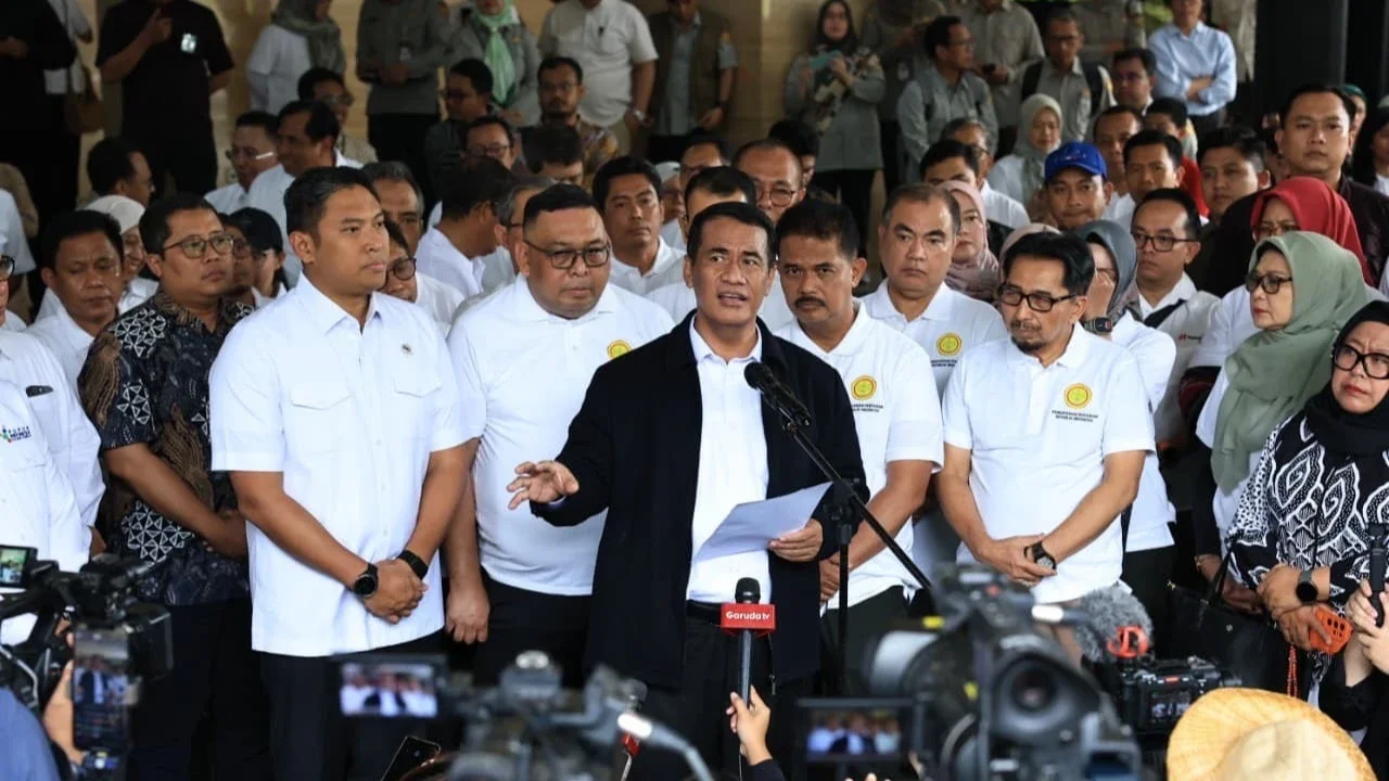VIDEO: Mentan Amran Klarifikasi, Akui Salah Ketik Harga Beras Rp60 Ribu/Kg untuk Bencana Sumatera