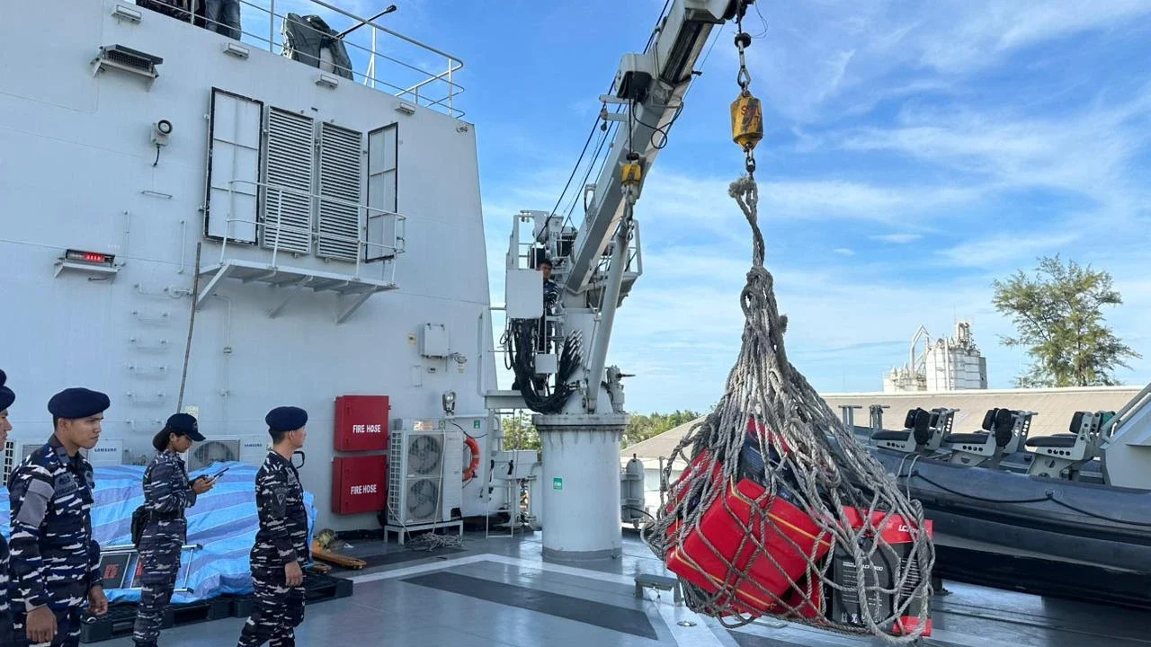 TNI AL Kirim 3 Genset ke RSUD Kabupaten Aceh Timur