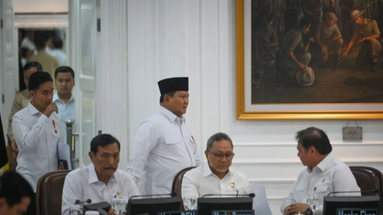 VIDEO: Dilaporkan Tito, Prabowo Tiba-Tiba Panggil Purbaya Soal Bantuan Sumatera 