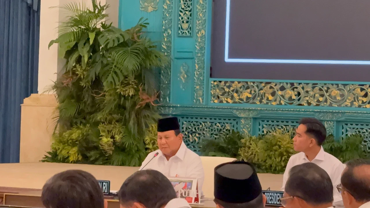 VIDEO: Tatapan Tajam Prabowo Tanya Dana ke Tito 