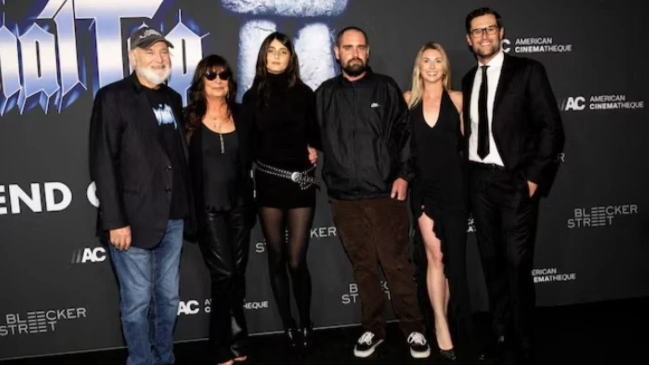 Keluarga Rob Steiner (Nick Reiner Tengah berjaket)