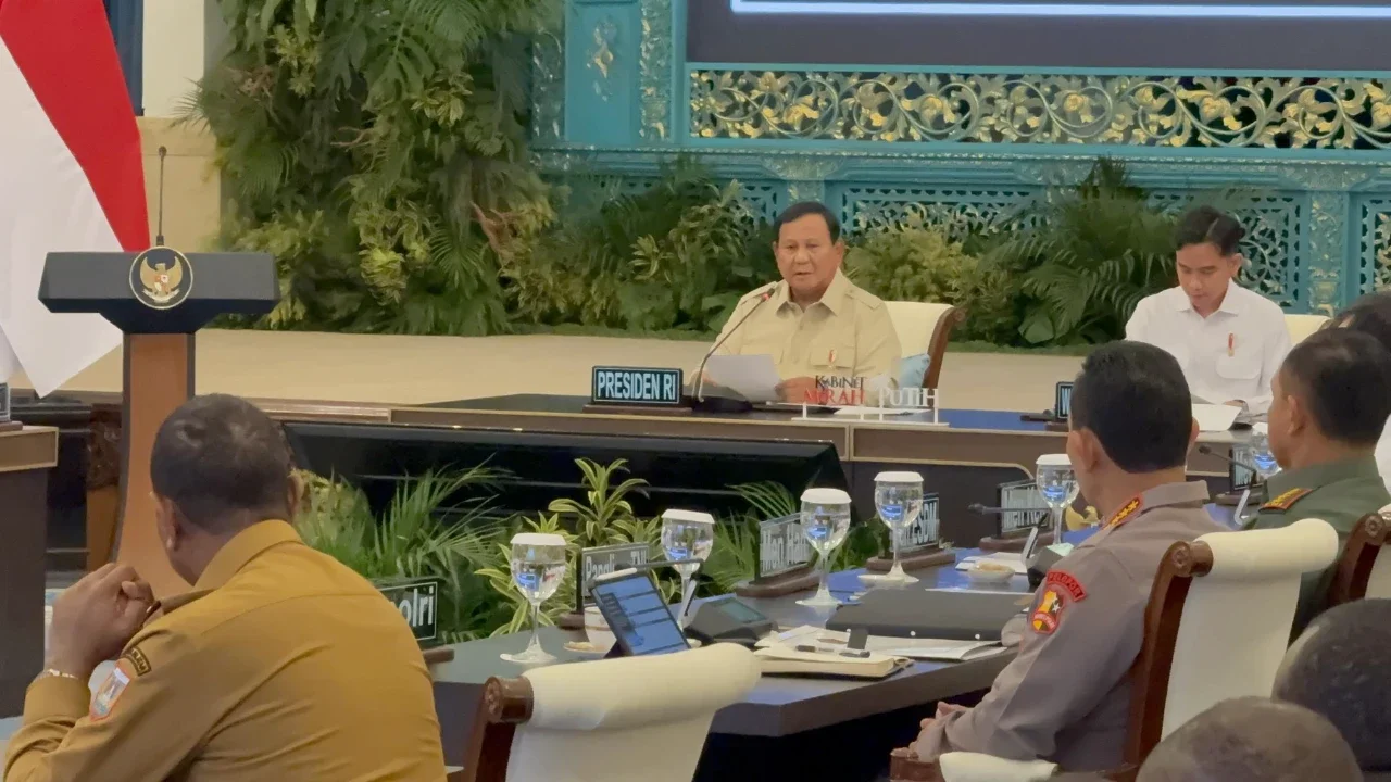 VIDEO: Prabowo Menggebu-gebu Depan Kepala Daerah Se-Papua di Istana 