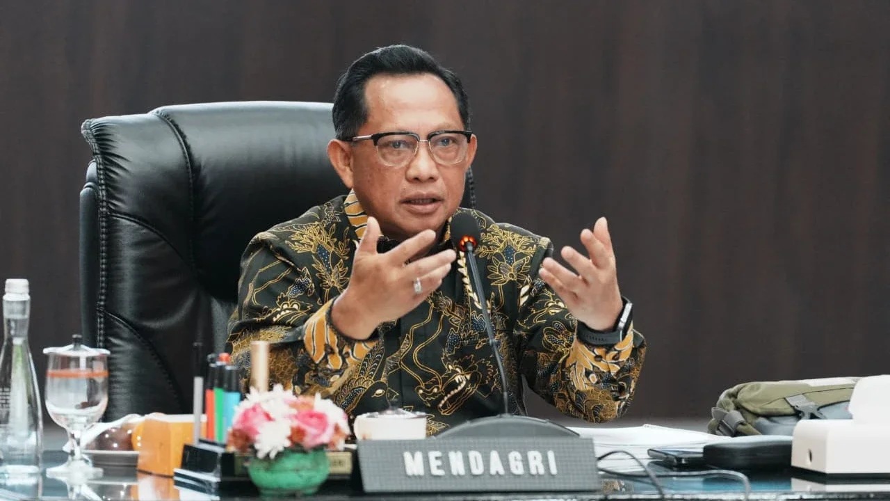 Respons Mendagri Tito Soal Pengibaran Bendera Putih di Aceh