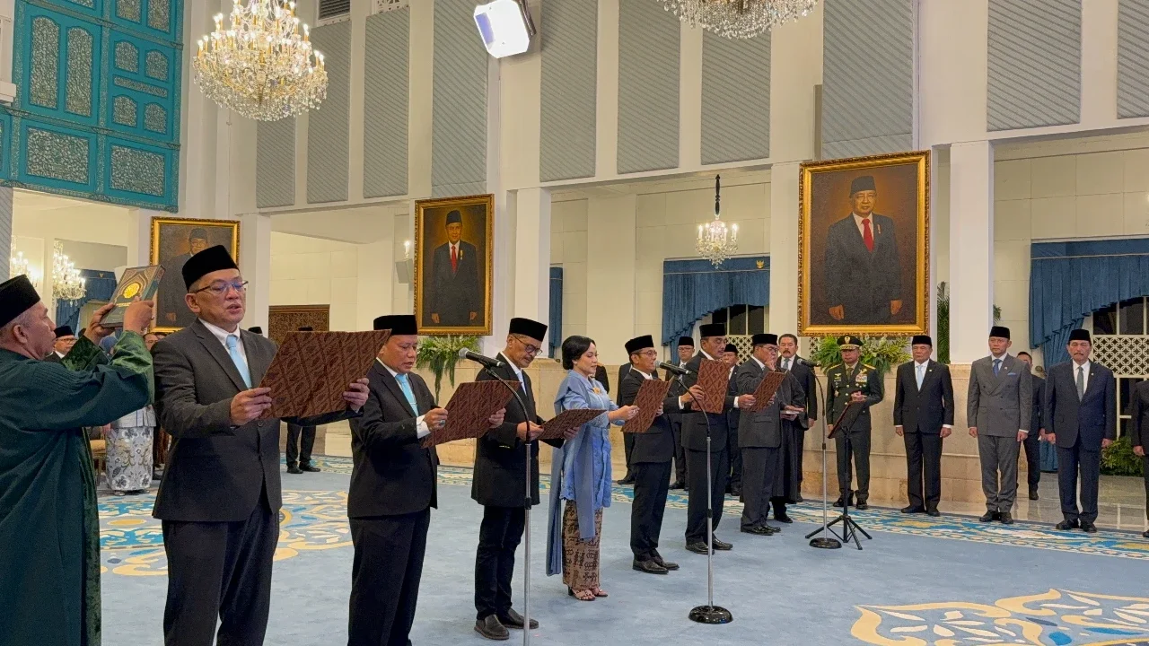 Di Hadapan Presiden Prabowo, 7 Anggota KY Resmi Mengucap Sumpah Jabatan