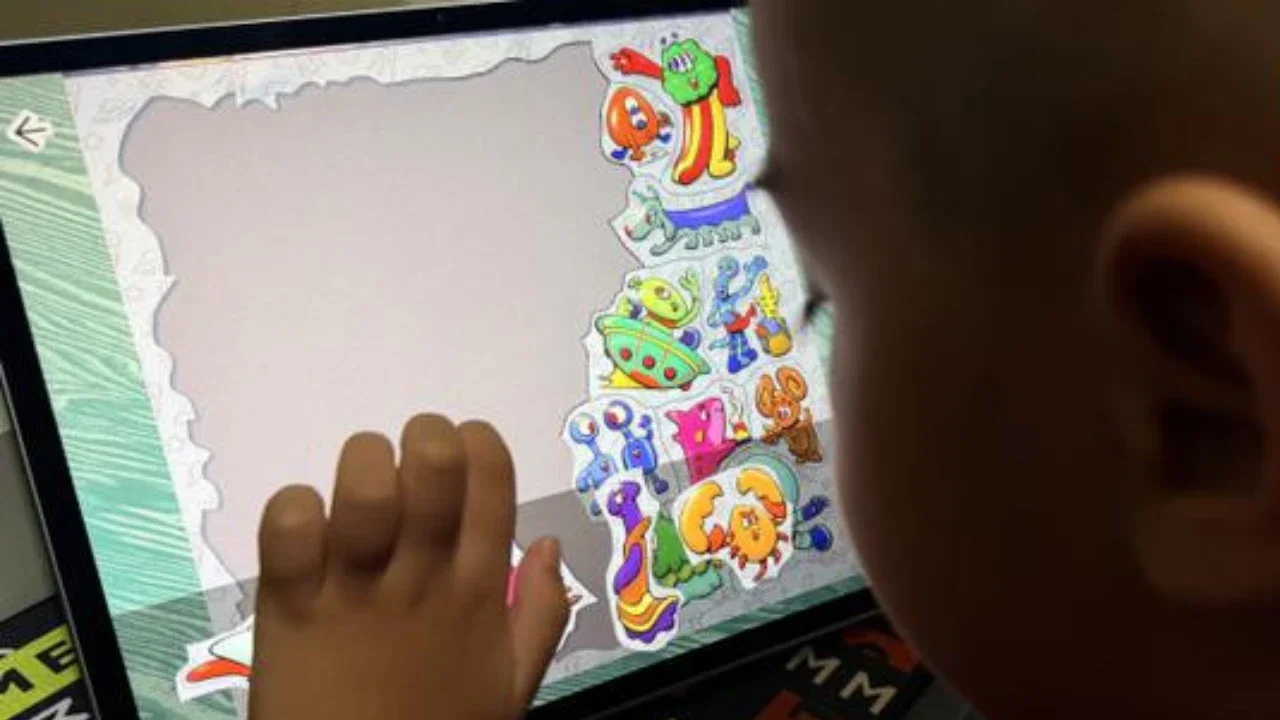 Kasih Gadget ke Anak Tak Harus Bikin Khawatir, Ini Trik yang Bisa Orang Tua Coba. (Liputan6.com/ Yuslianson)