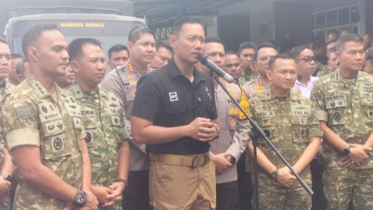 AHY Minta Lakukan Mitigasi Antisipasi Cuaca Ekstrem saat Natal dan Tahun Baru