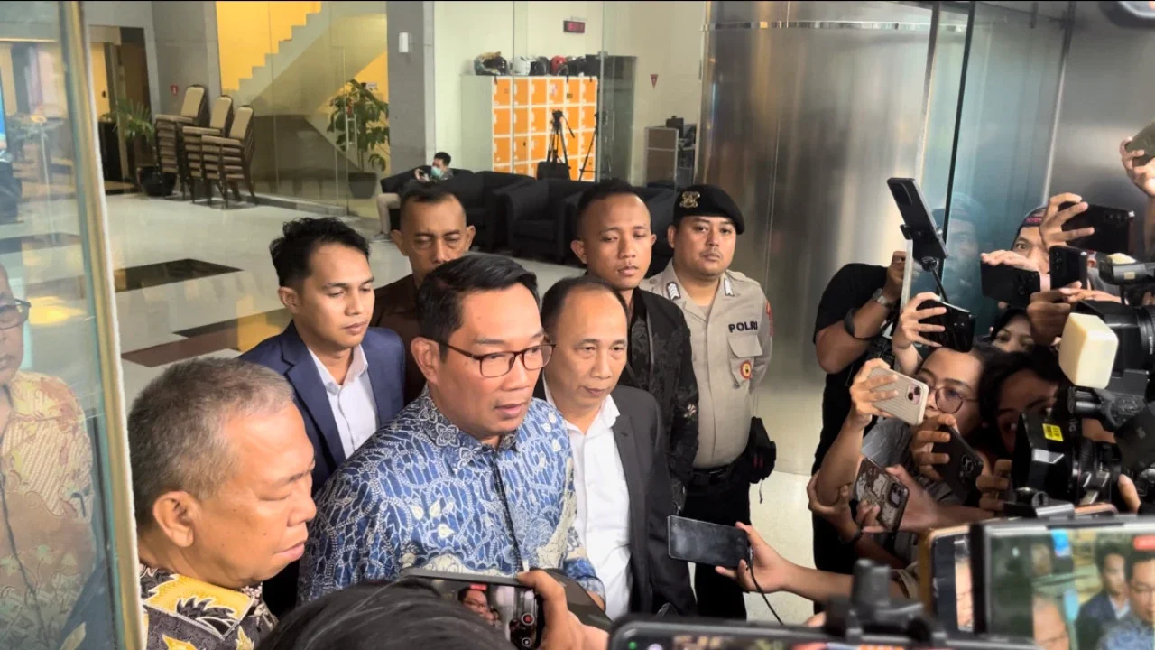 Usai Diperiksa KPK, Ridwan Kamil Lempar Polemik Korupsi BJB ke Direksi dan Komisaris