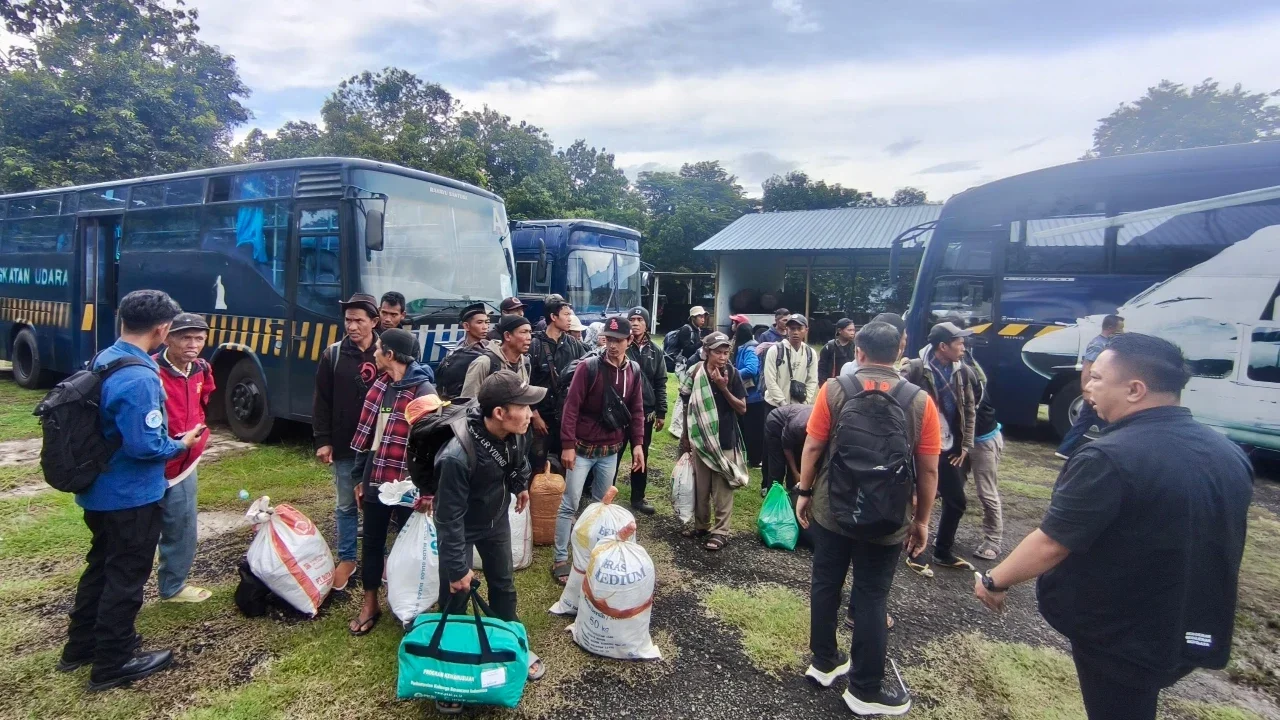 100 Warga Jateng Terdampak Banjir Sumatra Dipulangkan ke Kampung Halaman