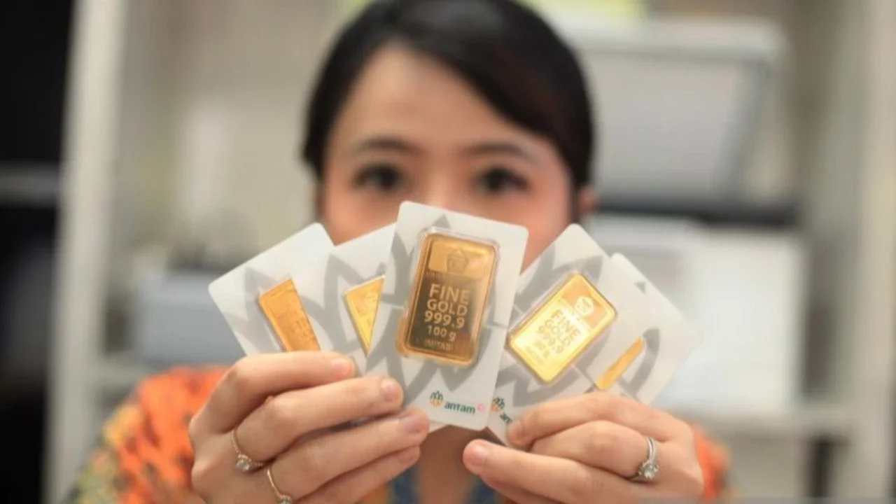 Harga Emas Antam Senin 22 Desember 2025 Naik Rp11.000, Buyback Tembus Rp2,36 Juta per Gram