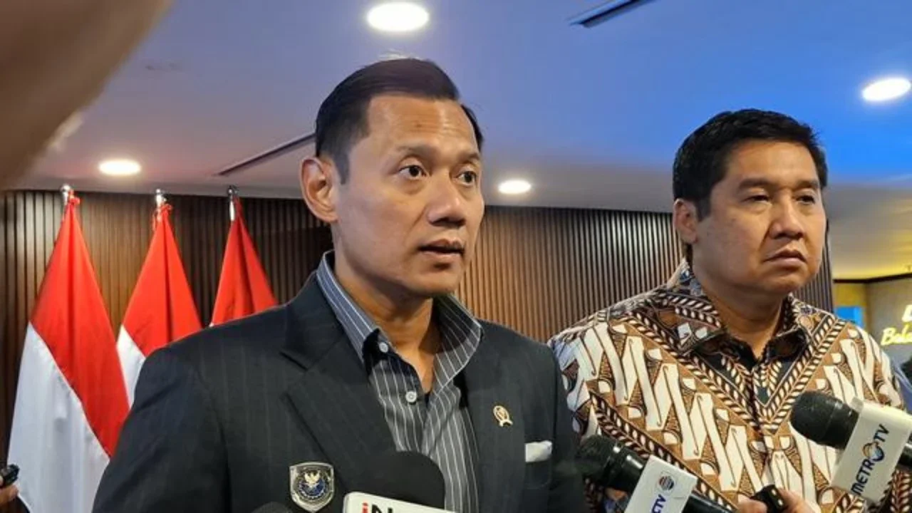 VIDEO: Sikap AHY Tertunduk Diingatkan Prabowo 