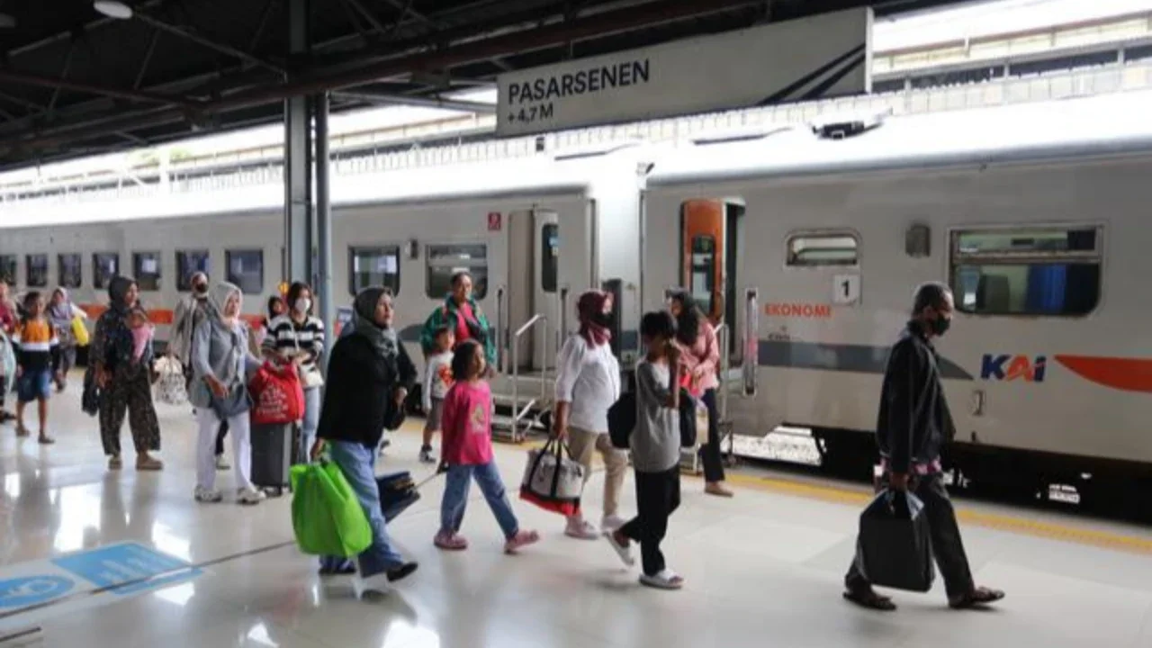 Tiket Mudik Lebaran Kereta Api Jarak Jauh (KAJJ) untuk keberangkatan H-10 pada momen lebaran1444 H per hari ini 26 Februari 2023 sudah dapat dipesan melalui aplikasi KAI Access, web kai.id