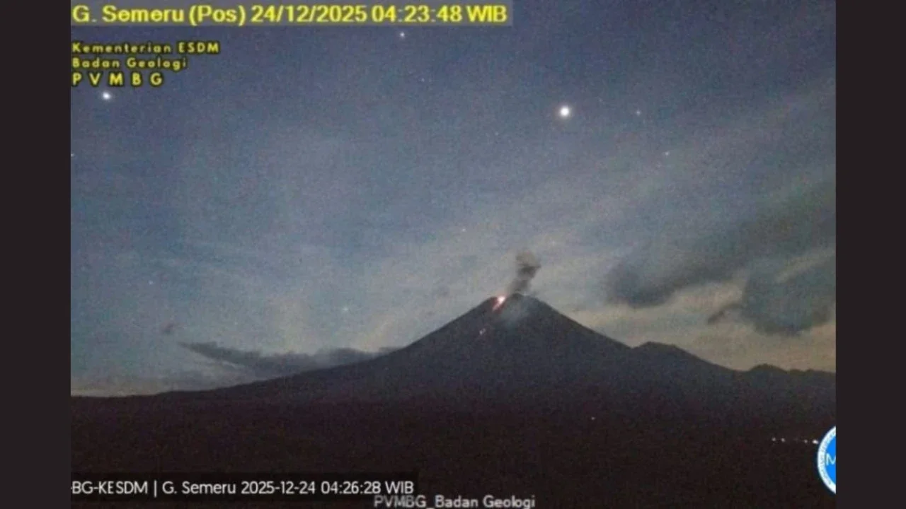 Gunung Semeru Erupsi 2 Kali Pagi Ini, Kolom Abu Capai 900 Meter