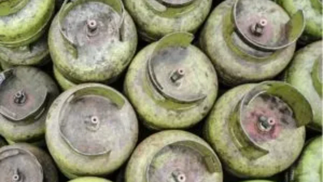 Pengoplos Gas Elpiji Ditangkap, Modus Tabung Subsidi Disuntik ke Non-Subsidi 12 Kilogram