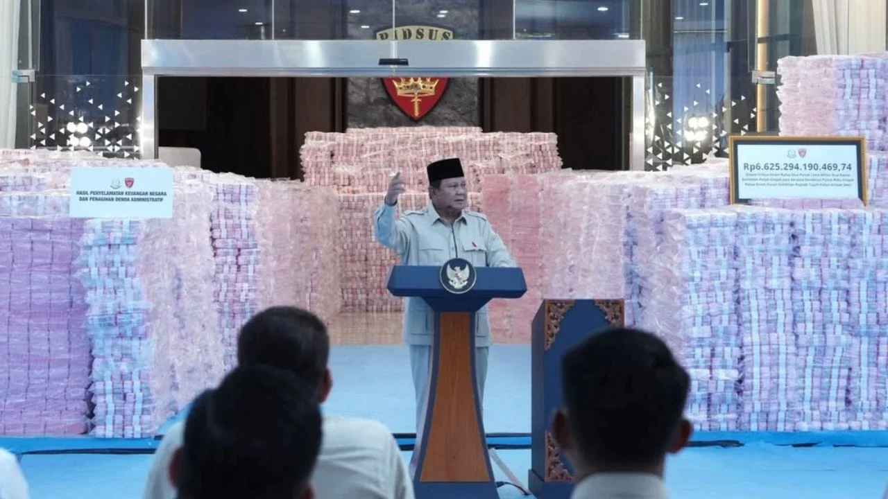 VIDEO: Prabowo Geram Singgung Influencer Tak Lihat Rakyat Dihasut & Preman Dibayar Lawan Aparat