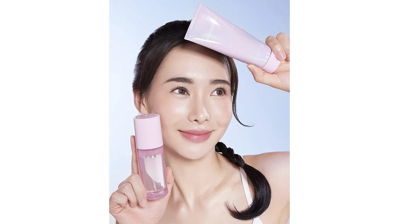 WONDERMIS Holiday Skincare Gift Set.