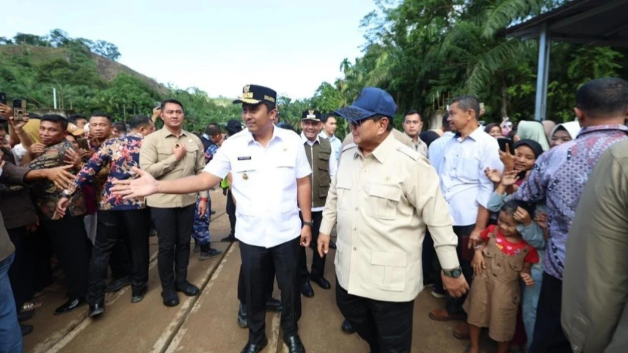 Presiden Prabowo Tinjau Korban Bencana di Sumatera Barat