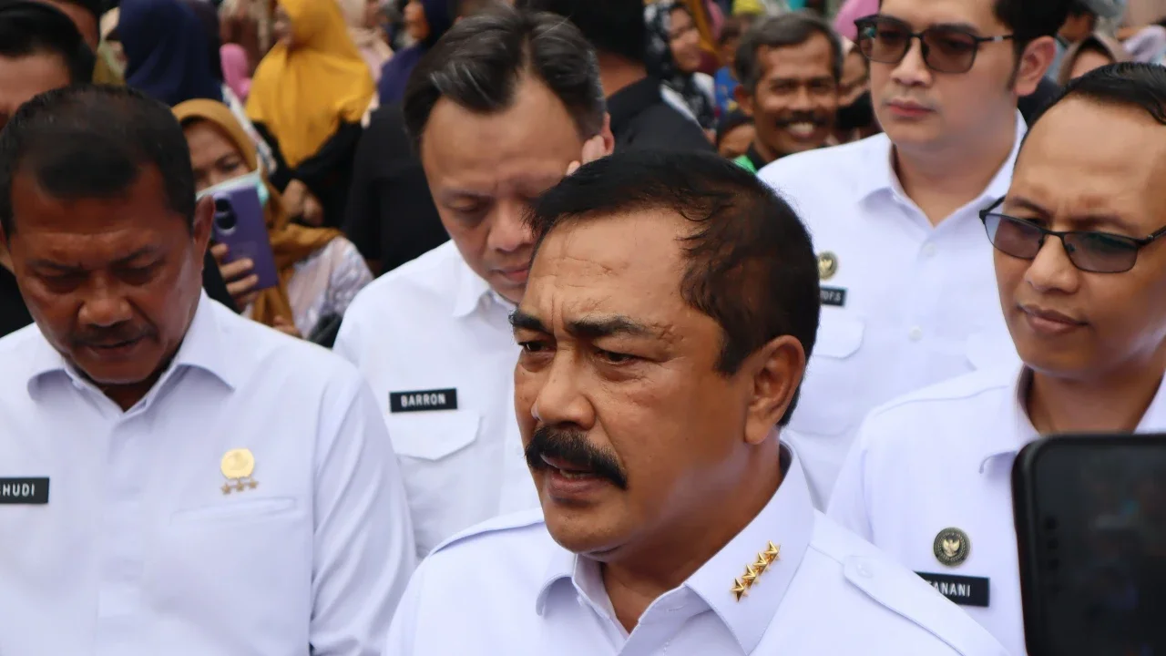 Menteri Imipas Ungkap Kabar Terbaru Perburuan Riza Chalid, Diduga Masih Berada di Malaysia