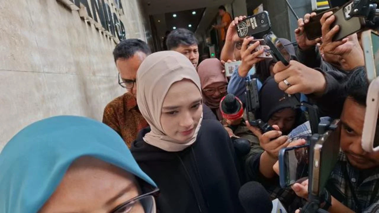Meski Inara Cabut Laporan Terkait Dugaan Penipuan Insanul Fahmi, Polisi: Penyidik Akan Tetap Panggil Terlapor