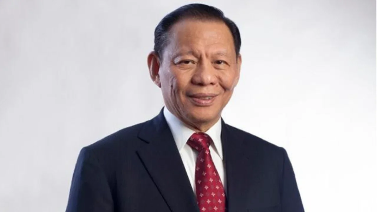 Sukanto Tanoto (Indonesia) | via: sukantotanotostories.blogspot.com