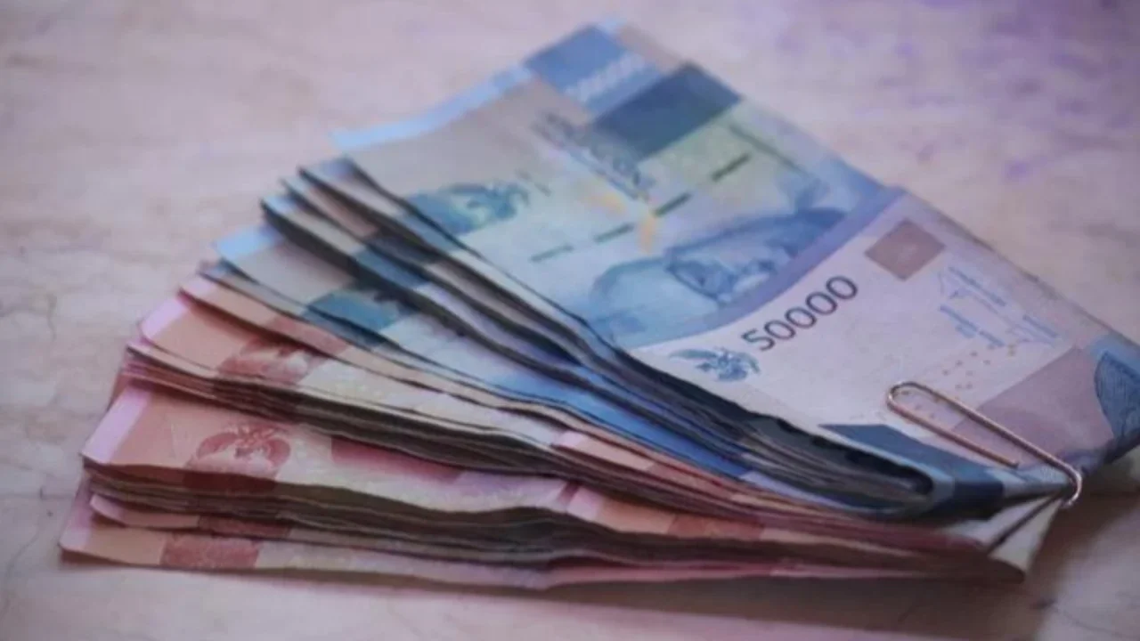 Nilai Tukar Rupiah Diprediksi Tembus Rp 17.500 per USD Pada 2026, Simak Pemicunya!