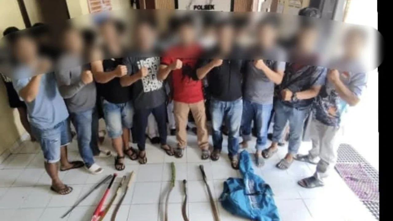 Belasan Remaja di Klaten Diamankan Usai Konvoi Sambil Mengacungkan Celurit