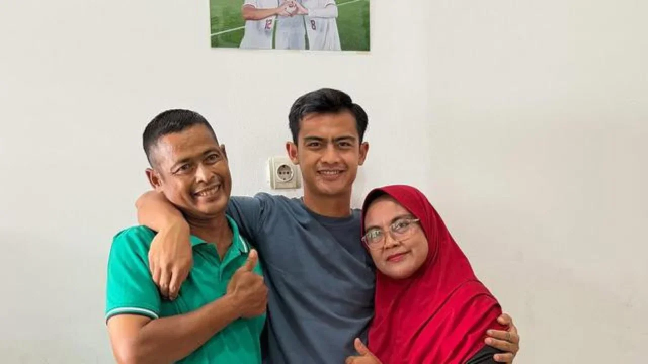 Potret Kenangan Ayah Pratama Arhan. Foto: Instagram.com/@pratamaarhan8