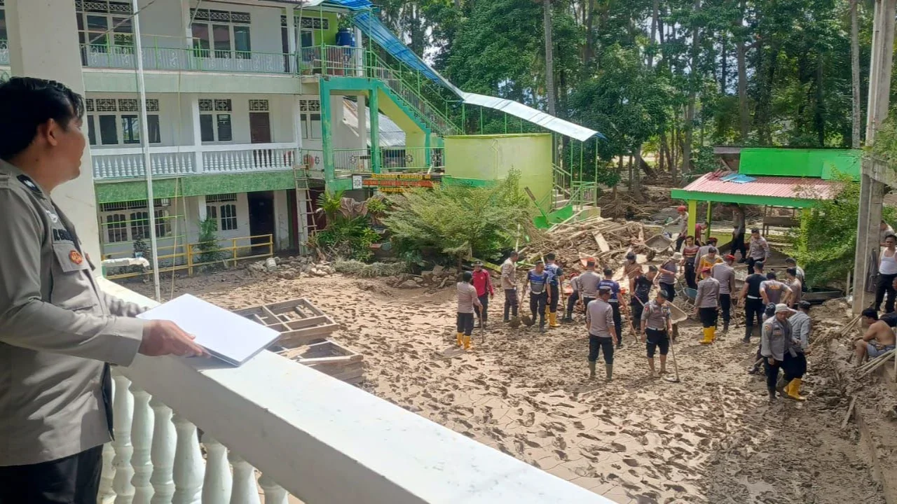 Polri Hadirkan Internet di 76 Titik Bencana Aceh-Sumatra, Sambungkan Harapan dan Keluarga