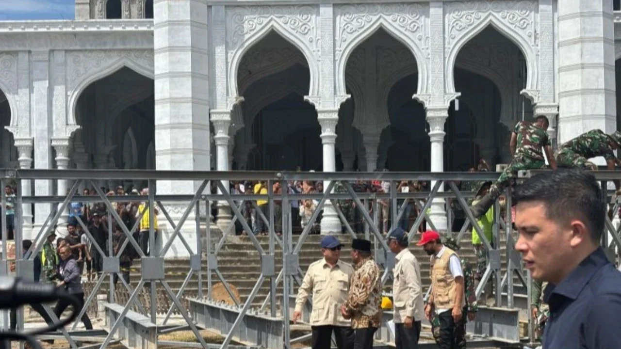 Jembatan Bailey Bireun Rusak Dihantam Banjir, Prabowo Targetkan Pembangunan Rampung Satu Minggu