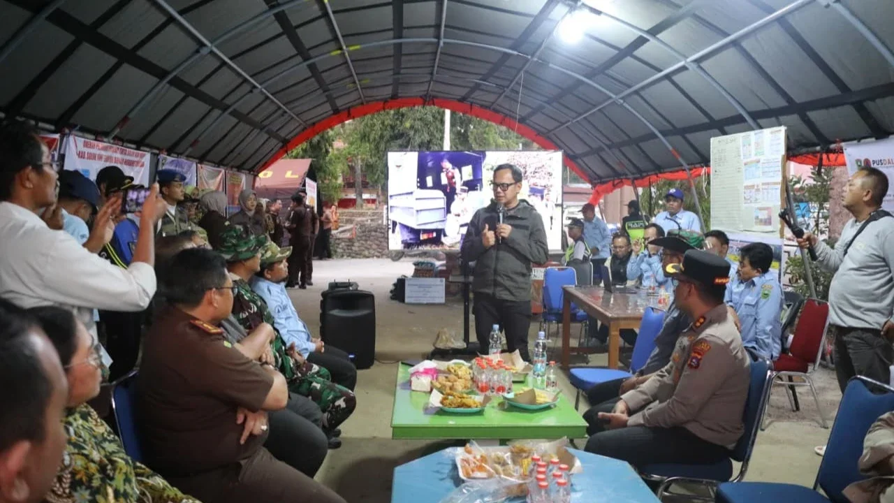 VIDEO: Wamendagri Blak-blakan Perintah Prabowo Copot Bupati Liburan Saat Bencana 