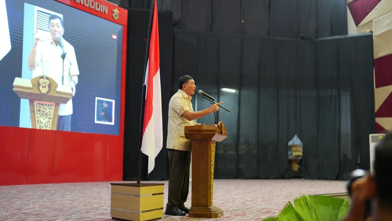 VIDEO: Menggebu Menhan Sjafrie Pidato Guncang Unhas, Keras Bicara Musuh Dalam Selimut!