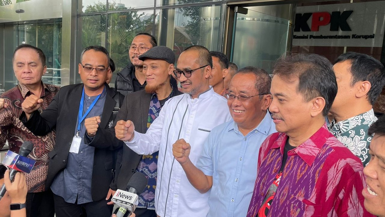 Abraham Samad Cs Laporkan Aguan ke KPK