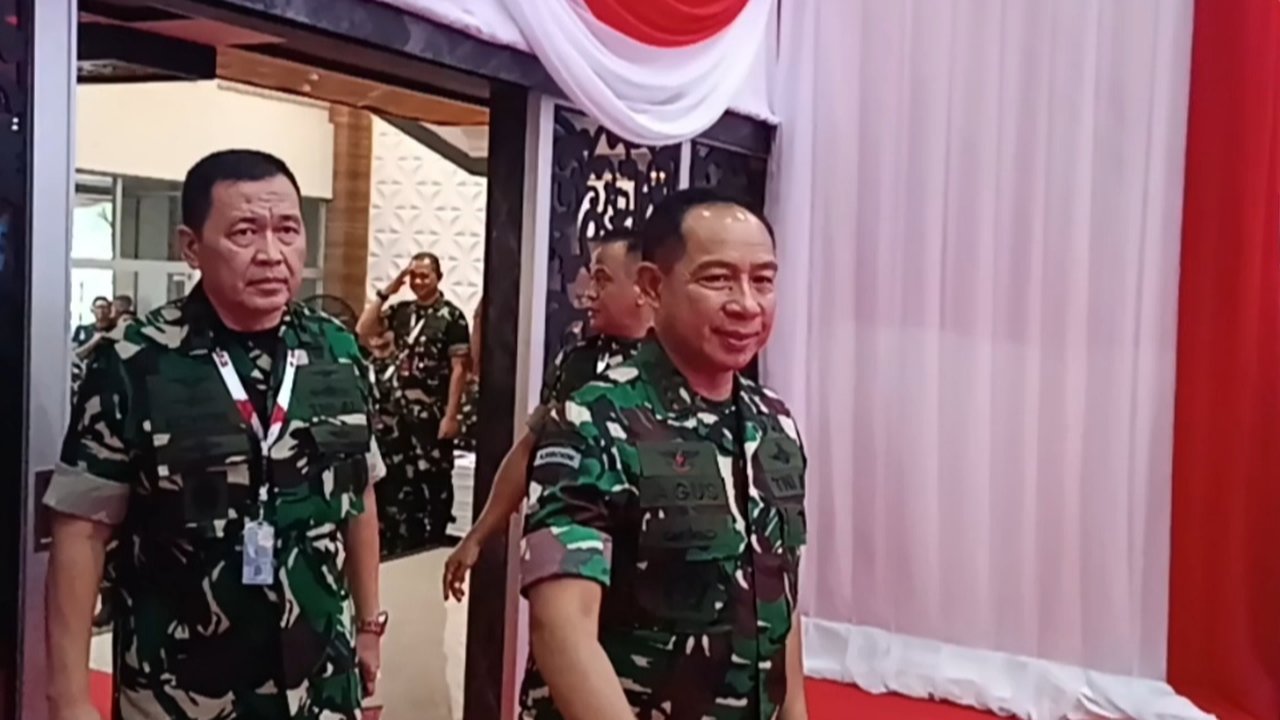 Panglima TNI Jenderal Agus Subiyanto menegaskan akan menindak tegas seluruh personel yang terlibat pengeroyokan di Deli Serdang, Sumatera Utara,  dengan hukuman sesuai aturan militer,  sementara anggota TNI berprestasi akan mendapat penghargaan.