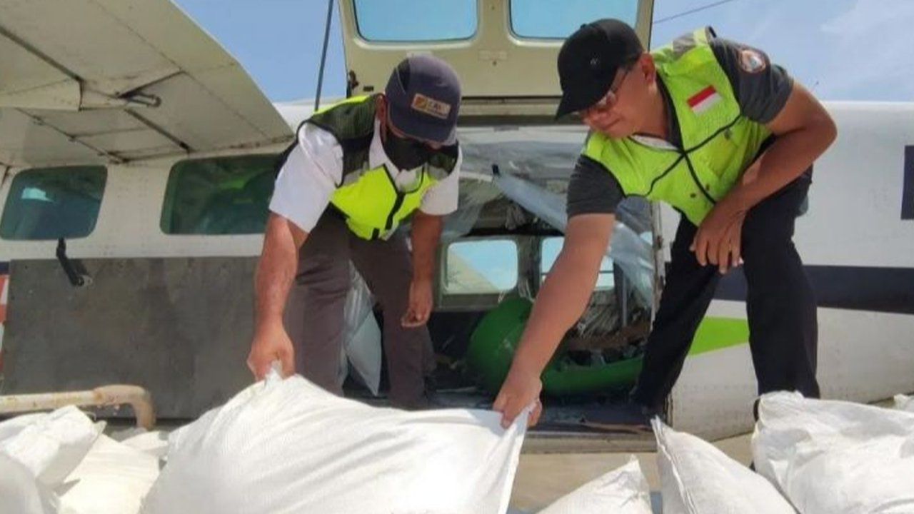 Operasi teknologi modifikasi cuaca (TMC) di Jawa Tengah oleh BNPB selesai lebih cepat dari jadwal, hanya dua hari, karena kondisi cuaca yang sudah membaik, meskipun potensi bencana tetap ada.