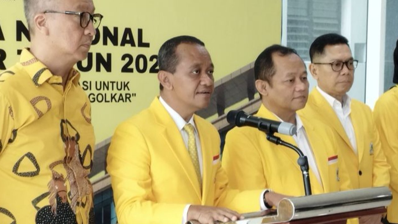 Ketua Umum Partai Golkar, Bahlil Lahadalia, optimistis posisi menteri Golkar tetap aman meskipun Presiden Prabowo Subianto sempat menyinggung soal reshuffle kabinet.