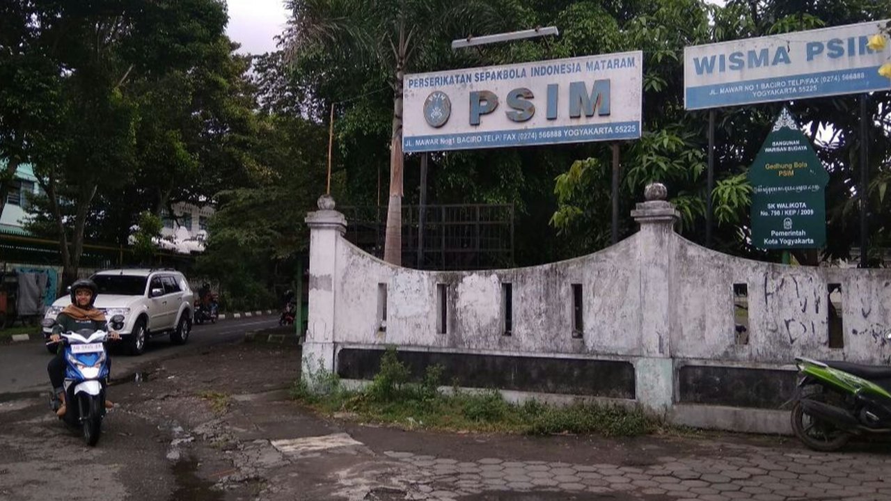PSIM Jogja masih menunggak gaji tiga pemain asing di musim 2011/2012. (Liputan6.com/Yanuar H)