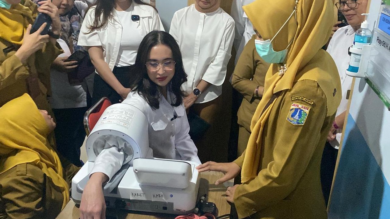 Menpar Widiyanti Putri Wardhana Tinjau Cek Kesehatan Gratis